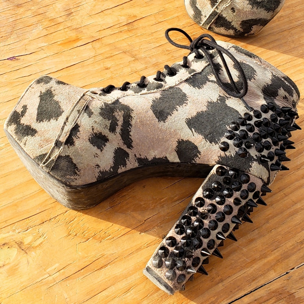 ⚡️SALE⚡️desert camo litas Jeffrey Campbell US 8